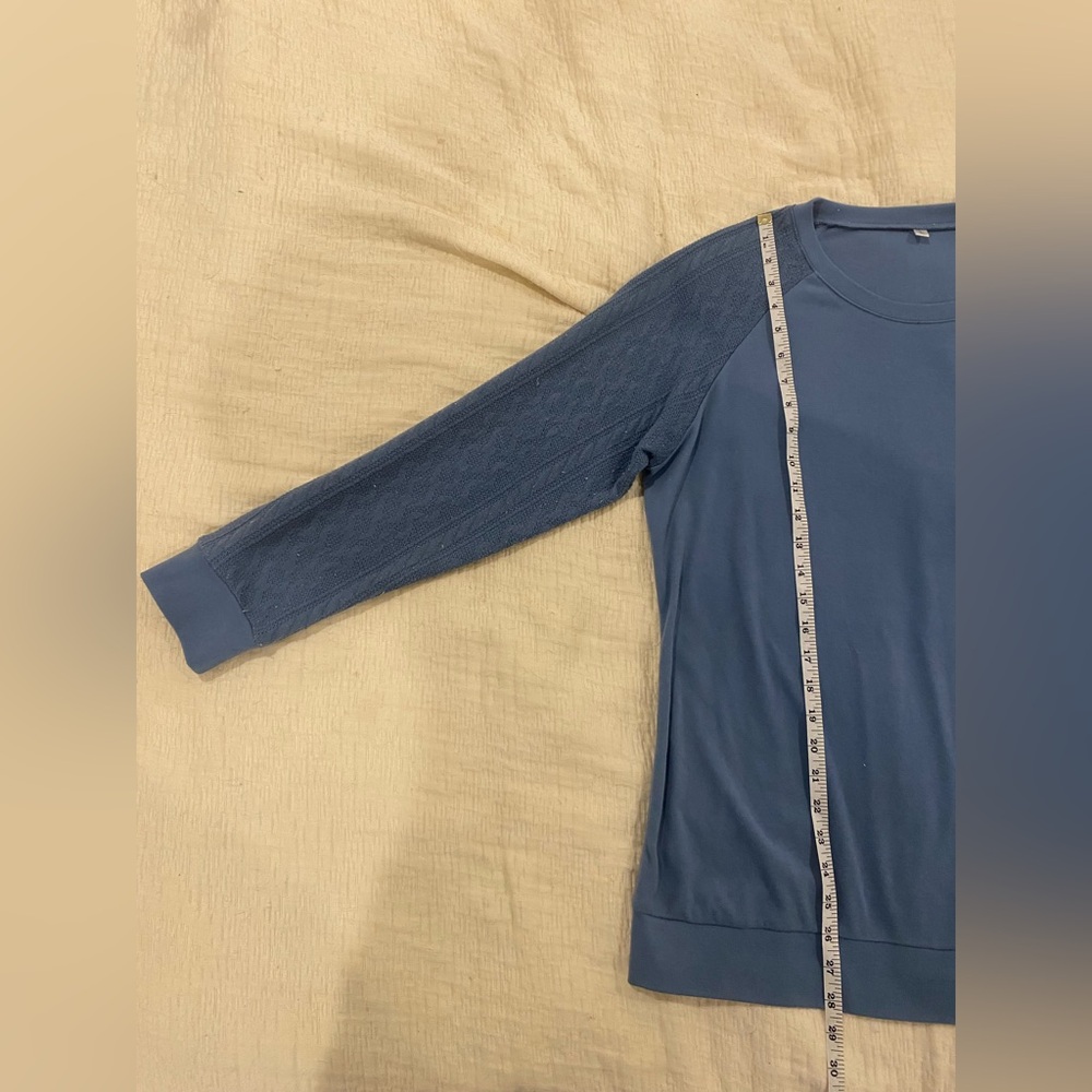 Women’s Blue Textured Sleeve Sweater Size L – Lightweight Knit Top - Picture 4 of 5